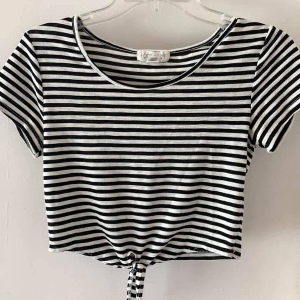 Forever 21 B&W Striped Crop Top with Tie